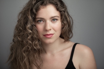 Clara Garrido: “ Genoveva ha sido un regalo increíble”