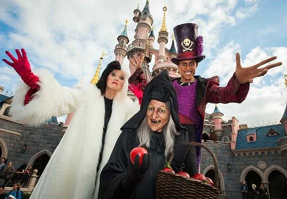 ¿Existen oscuros secretos en los parques Disney?