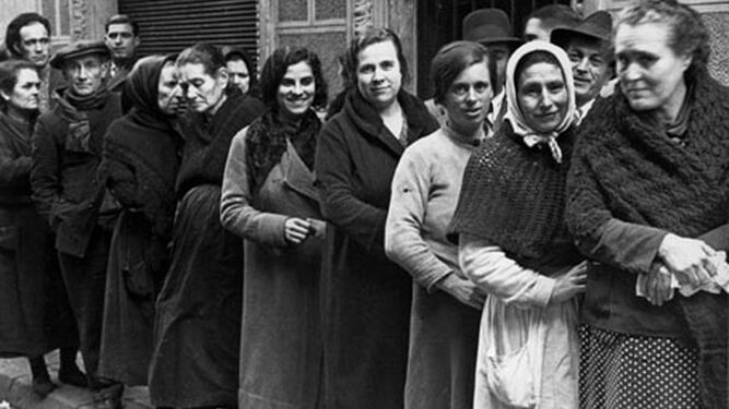 Vida Cotidiana en la Posguerra Española: Escombros y Hambre