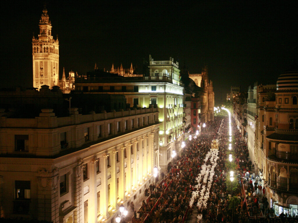 Las 10 procesiones de Semana Santa en España que tienes que vivir al menos una vez
